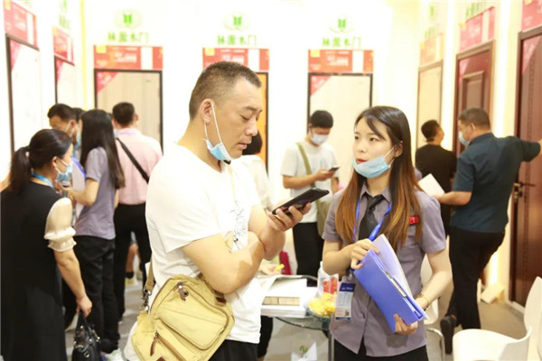 鄭州CBD門(mén)展收官，林源木門(mén)再創(chuàng  )佳績(jì)，看我“門(mén)”聲遠揚！