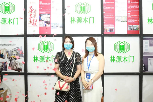 鄭州CBD門(mén)展收官，林源木門(mén)再創(chuàng  )佳績(jì)，看我“門(mén)”聲遠揚！