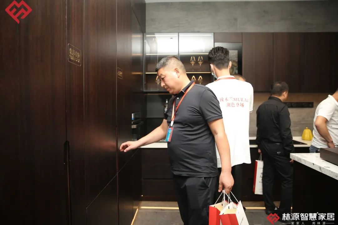 林源智慧家居2022《致木蘭MULAN潮色登場(chǎng)》新品發(fā)布會(huì )盛大召開(kāi)